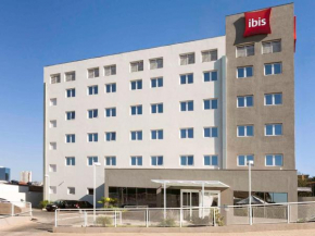 Отель Ibis Jaboticabal  Жаботикабал